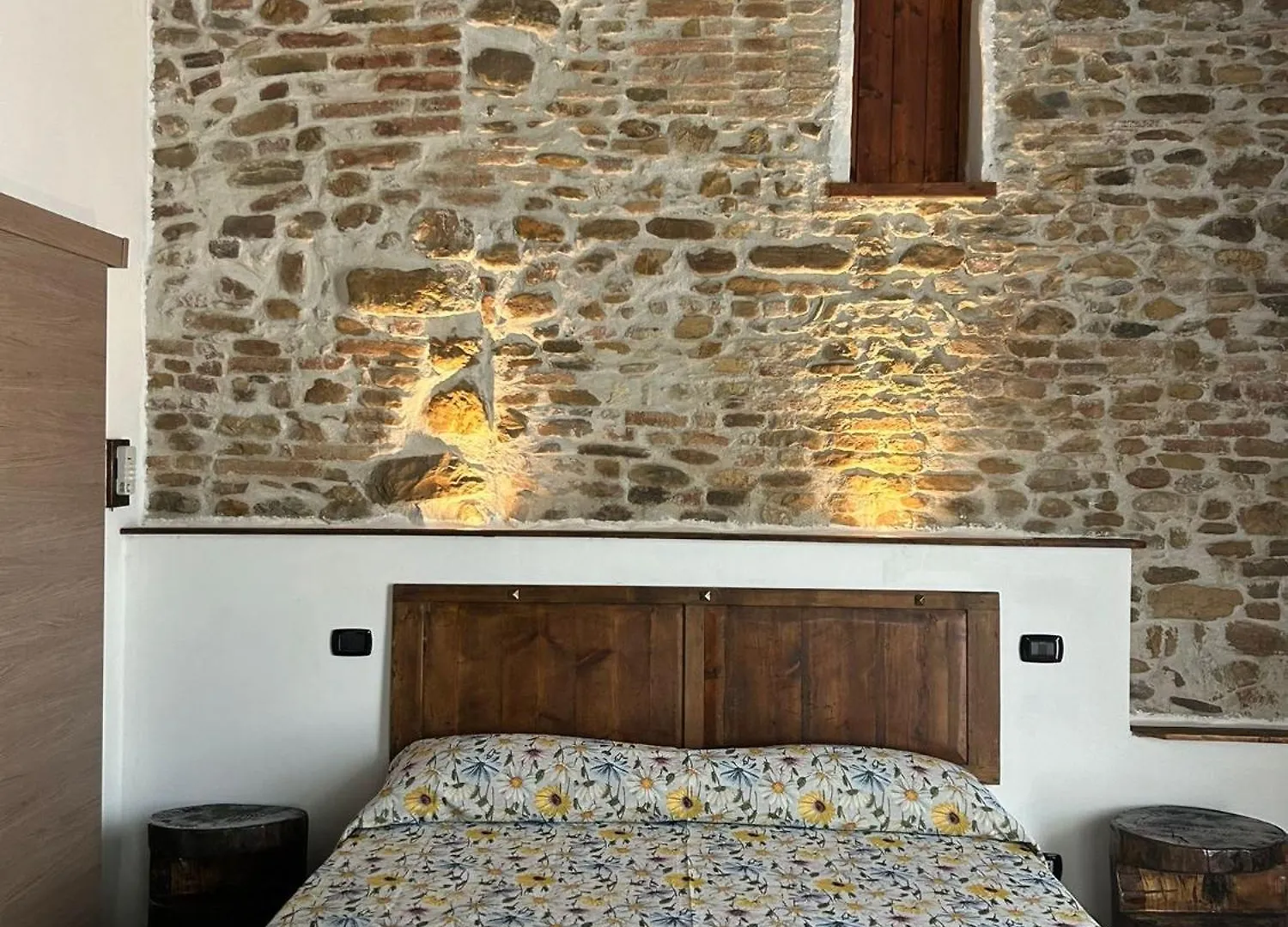 Ca'Silvia Bed & Breakfast San Savino  Italy